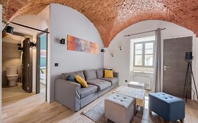 Superbe Appartement Au Coeur Du Vieux Nice !